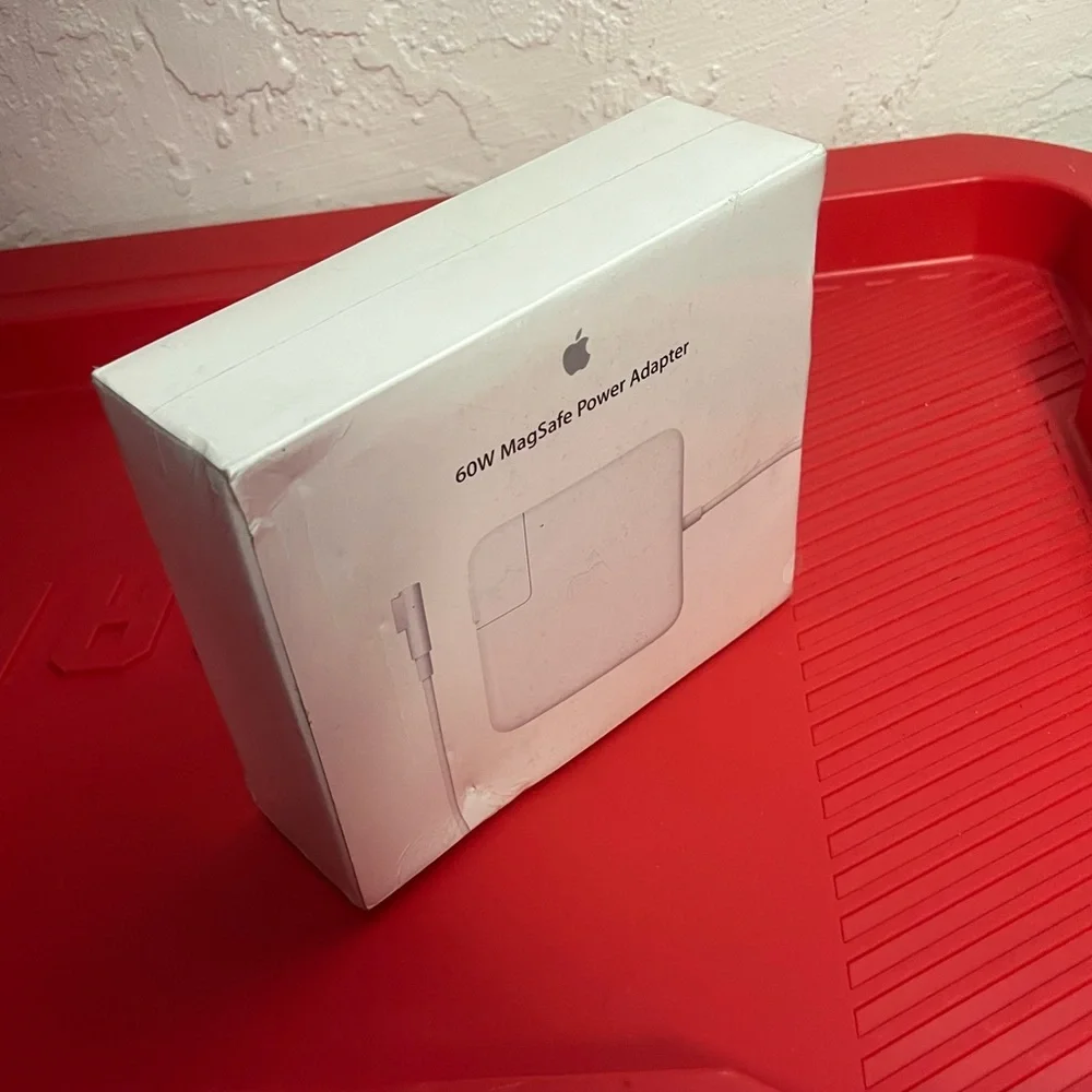 Original New / Sealed Apple MagSafe 60W Power Adapter MC461LL/A - A1344